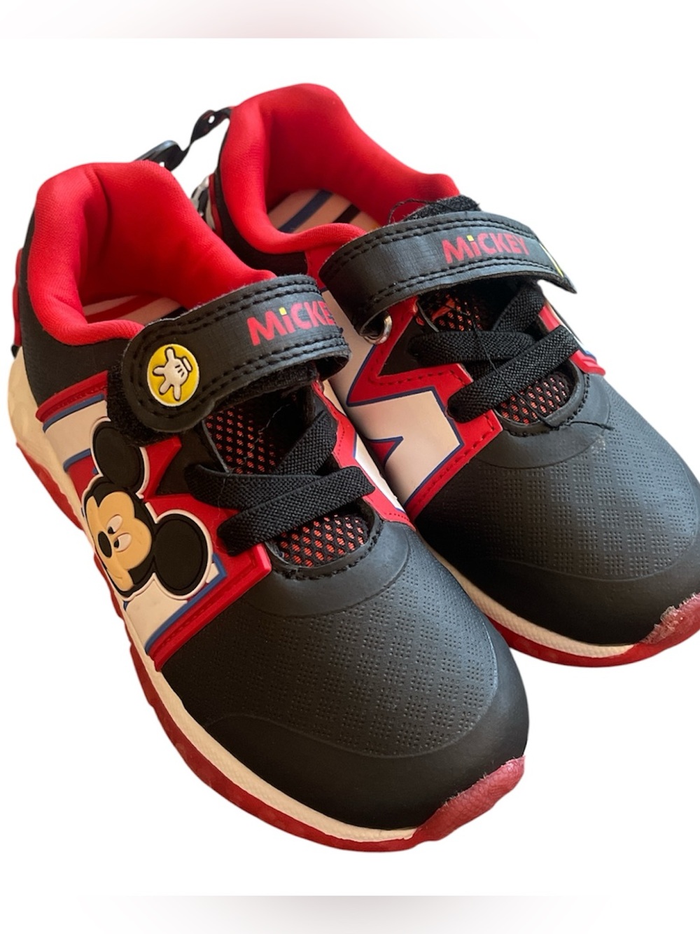 New Disney Mickey Mouse Light up Sneakers Child Size 12